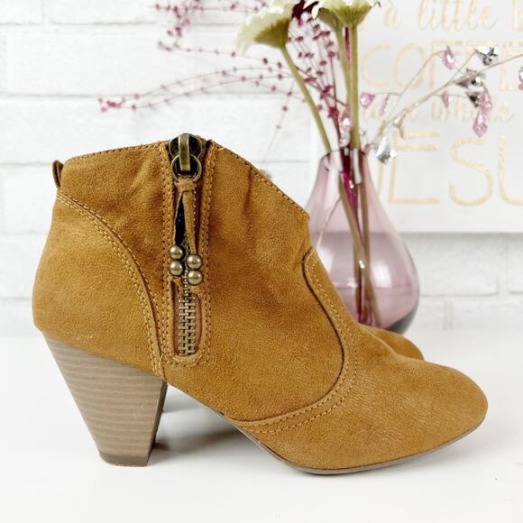 Madden Girl Women's Payge Ankle Bootie Size 7.5M - Picture 1 of 11